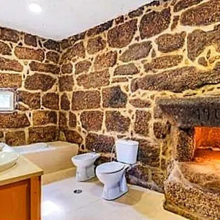 Beautiful 2-bed House - *